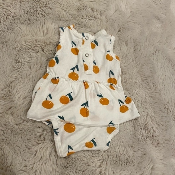 Spearmint love skirted bodysuit newborn oranges - Picture 4 of 4